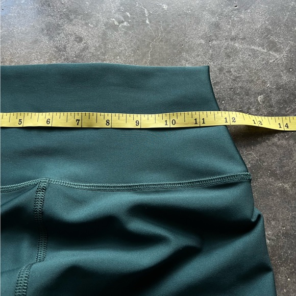 ALO Yoga 7/8 High-Waist Airlift Legging - Picture 11 of 12